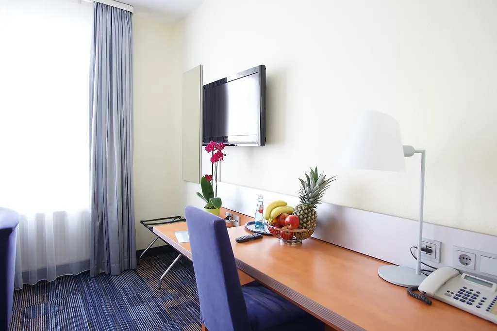 Senator Hotel Frankfurt am Main 3*,