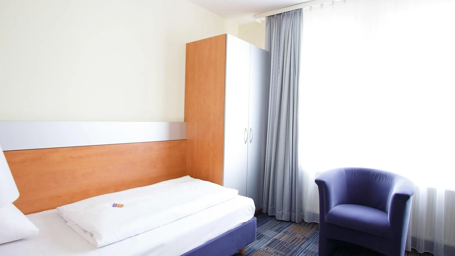 Senator Hotel Frankfurt am Main Almanya