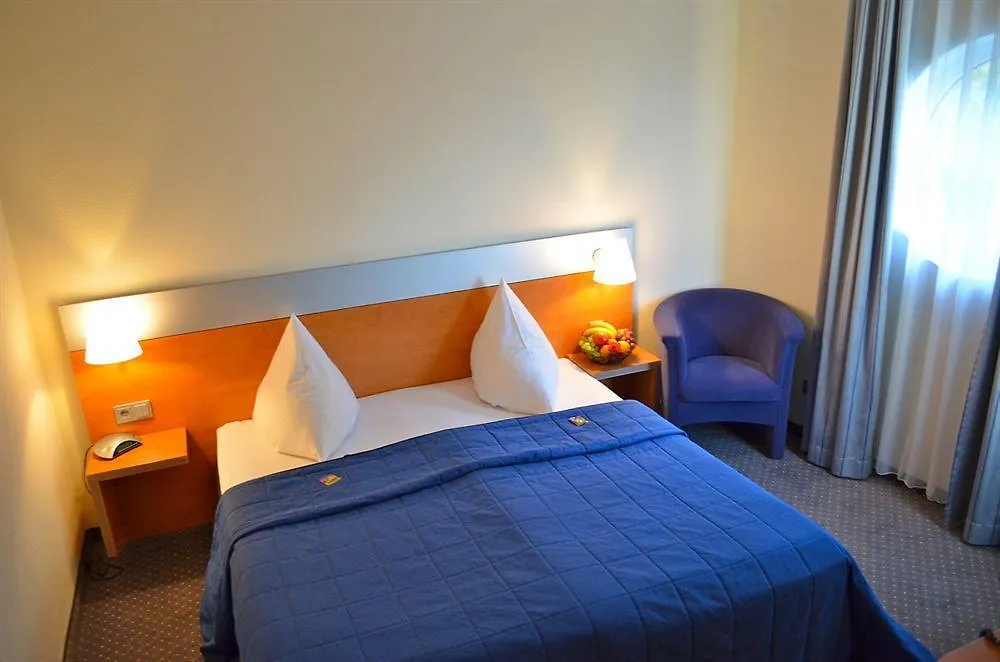 Senator Hotel Frankfurt am Main 3*,  Almanya